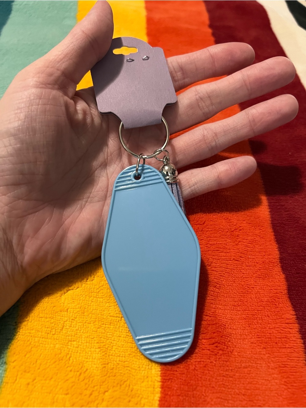 Sparkly Ghost Keychain 👻 - Picture 4 of 4